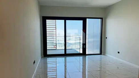 HIGH FLOOR STUDIO | CLOSE TO METRO | VACANT