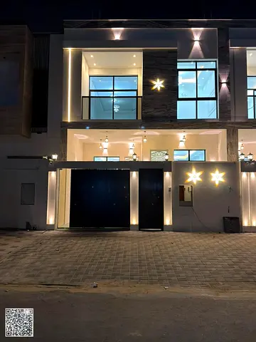 Luxury villa with five bedrooms for sale, spacious area, high-end finishing
