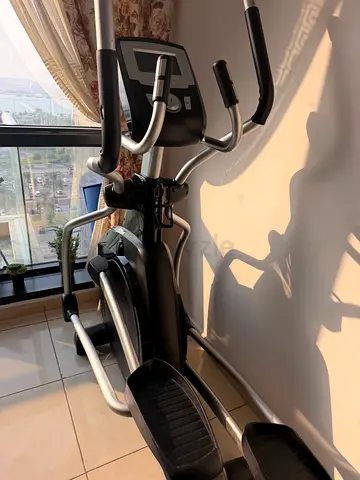 Tunturi Elliptical Cross Trainer - Sturdy Home Cardio Machine