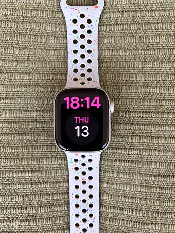 Apple Watch Series 10 42 mm (with sports band) - Good working condition