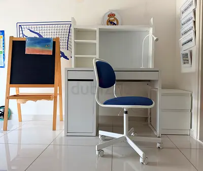 Kids Study Desk and Chair Set with Shelves
