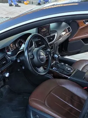 صورة 3 لـ 2012 AUDI A7