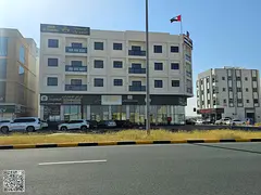 18 rooms and a hall - 4 studios - 10 commercial shops - Ground floor + mezzanine + 3 floors