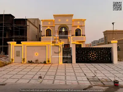 للبيع فيلا تتميز بموقع استراتيجي قريب من جميع الخدمات والمدارس والمراكز التجارية.