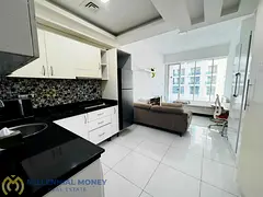Vacant | 1st floor | Pet free building | Unfurnished |