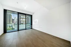 Balcony | Park Views| Middle Floor | Modern Studio