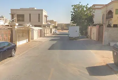 Free ownership for everyone / large land area / strategic location near the exit of Sheikh Mohammed bin Zayed