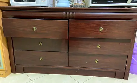 Side cabinet