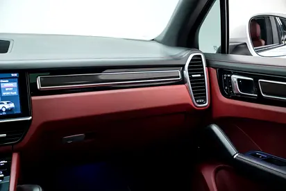 2020 Porsche CAYENNE — миниатюра 11