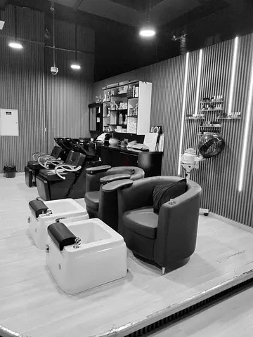 DSO | LADIES SALON FOR SALE