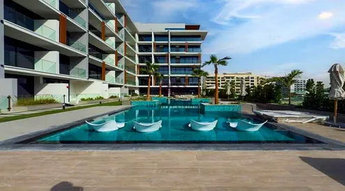 Spacious Studio | Pool View | Great Inv...