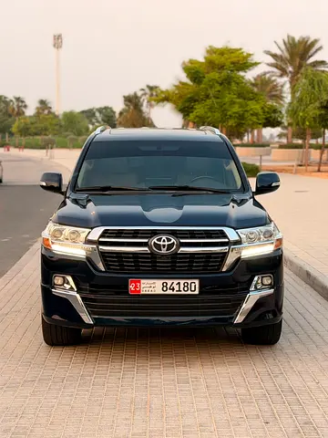 2019 Toyota LAND CRUISER thumbnail 3