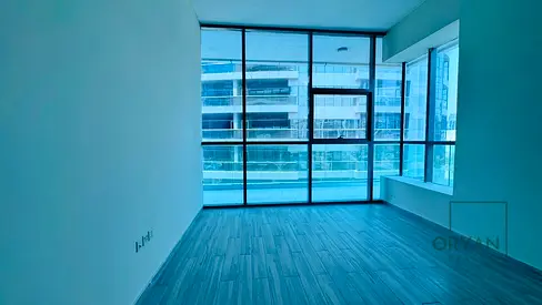 شقة واسعة بغرفة نوم واحدة | غير مفروشة | فلامينغو Z2