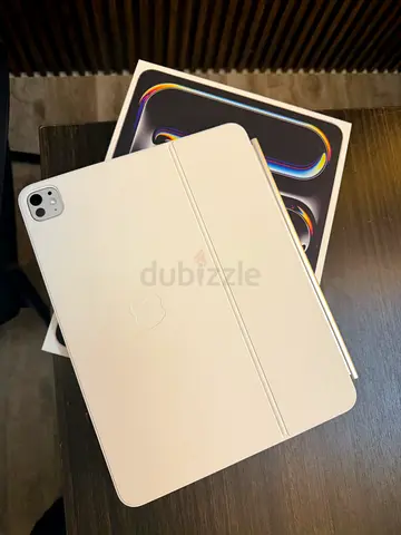 iPad Pro 13-inch M5 256GB with Magic Keyboard