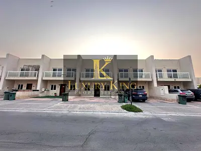 GOOD LOCATION 3 BEDROOM + MAID ROOM TOWNHOUSE