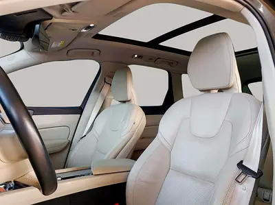 صورة مصغرة 11 لـ 2021 Volvo XC60