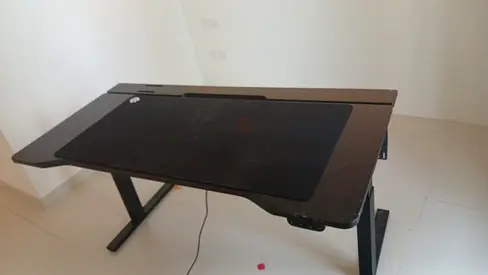 Selling IKEA electric Office excellent condition perfect working