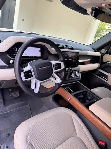 صورة 6 لـ 2023 LAND Rover DEFENDER