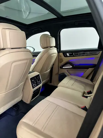 صورة 10 لـ 2018 Porsche CAYENNE
