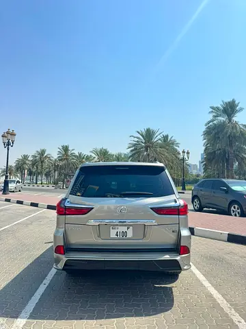 صورة 3 لـ 2019 Lexus LX-SERIES
