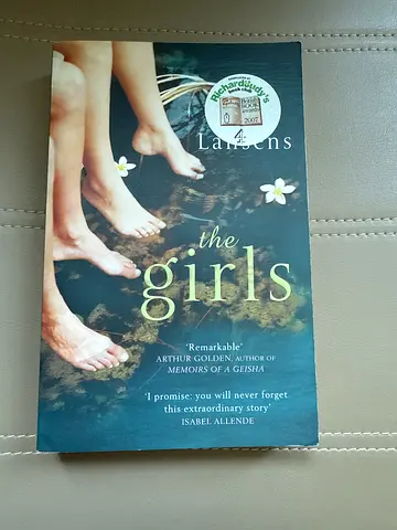 The Girls by Lori Lansens - Paperback