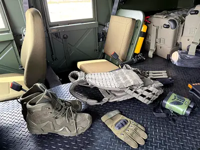 1999 Hummer H1 照片 12