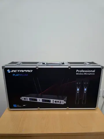 Zetapro Platinum Professional Wireless Microphone System in Hard Case