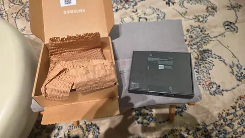 Z fold 8 256GB UAE