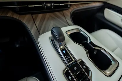 صورة 18 لـ 2024 Lexus LM-SERIES