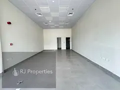 30 days free luxury shop prime location 9 kw Electricity ready to move only jest 70k