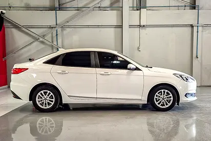 صورة 4 لـ 2020 FORD ESCORT