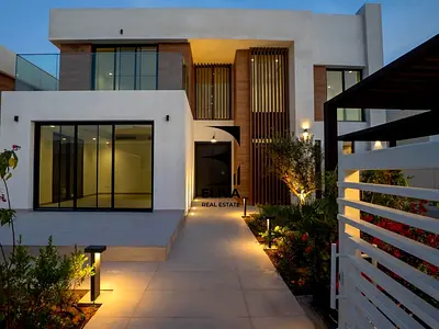 Single Row | Ready To Move In | High-End Finishing