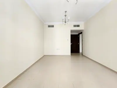 Spacious 2bhk with 2 bath and balcony with parking in muwaileh commercial