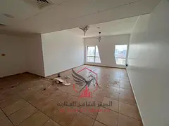 Largest three-bedroom apartment with a living room, including free air conditioning, free gym and sw