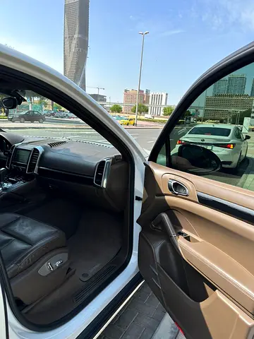 2011 Porsche CAYENNE 照片 9