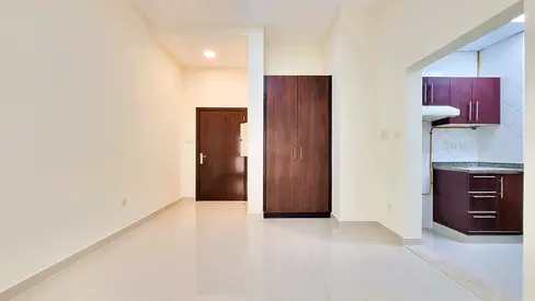 FAMILY-STUDIO + PARKING-SHARAF DG