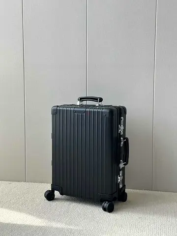 Rimowa classic cabin suitcase