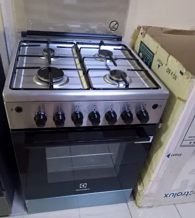 Electrolux full gas cooker 60cm latest model same like new condition