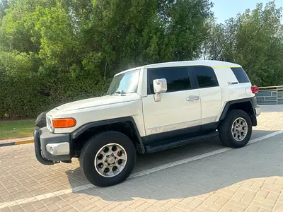 صورة 2 لـ 2011 Toyota FJ CRUISER