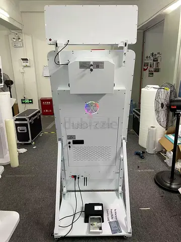 Interactive digital kiosk / self-service display - working condition / PHOTOBOOTH