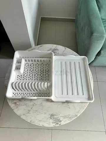 White plastic dish drainer with cutlery holder - good condition