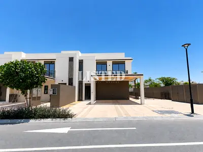 Brand New 3 Bed | Corner Unit | Pool View