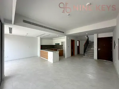 Vacant | 3 Bedroom+ maid| Close to amenities