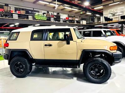 2022 Toyota FJ CRUISER photo 5