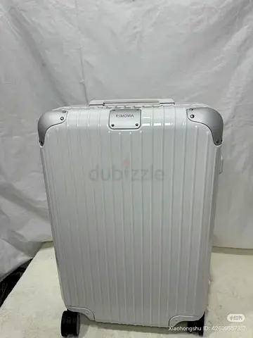 Rimowa hybrid cabin in gloss white