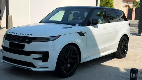Range Rover sport V6 P400 from USA clean title in excellent condition.
