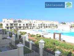 Next to the Pool - Huge 3 Beds - Clean and Cosy