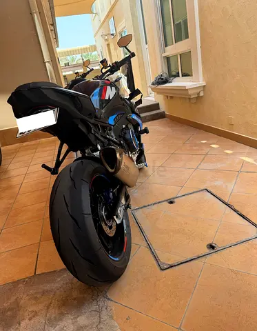 Bmw M1000 R