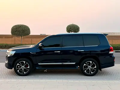 2019 Toyota LAND CRUISER thumbnail 6