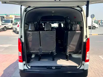 2022 Toyota HIACE 照片 11